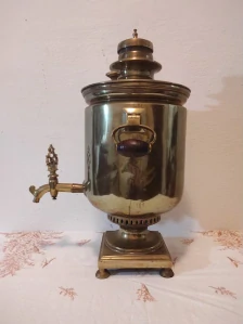 Velký mosazný samovar